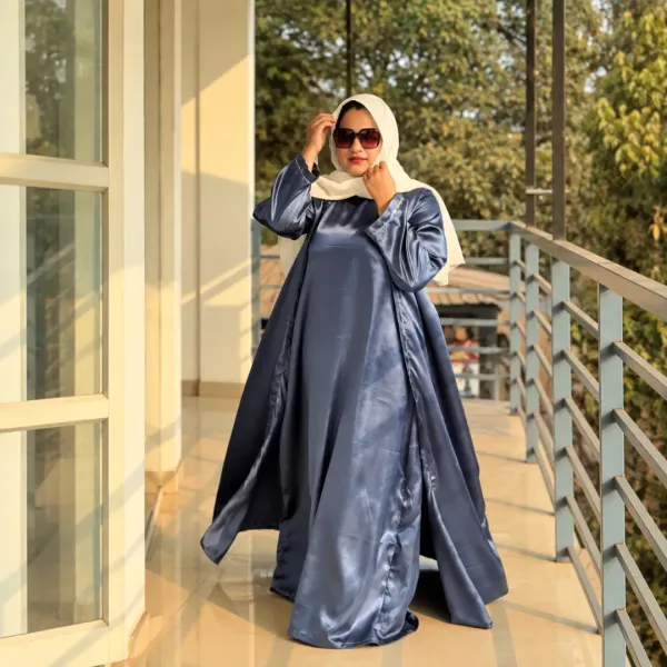 Satin abaya